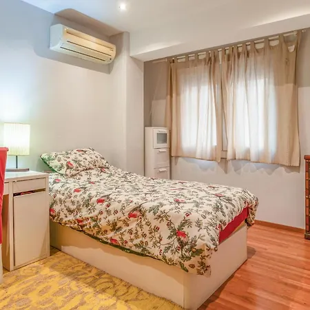3 Bedroom Amazing In Apartamento *