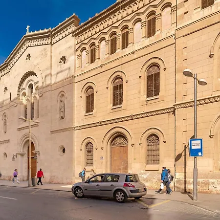 Apartamento 3 Bedroom Amazing In